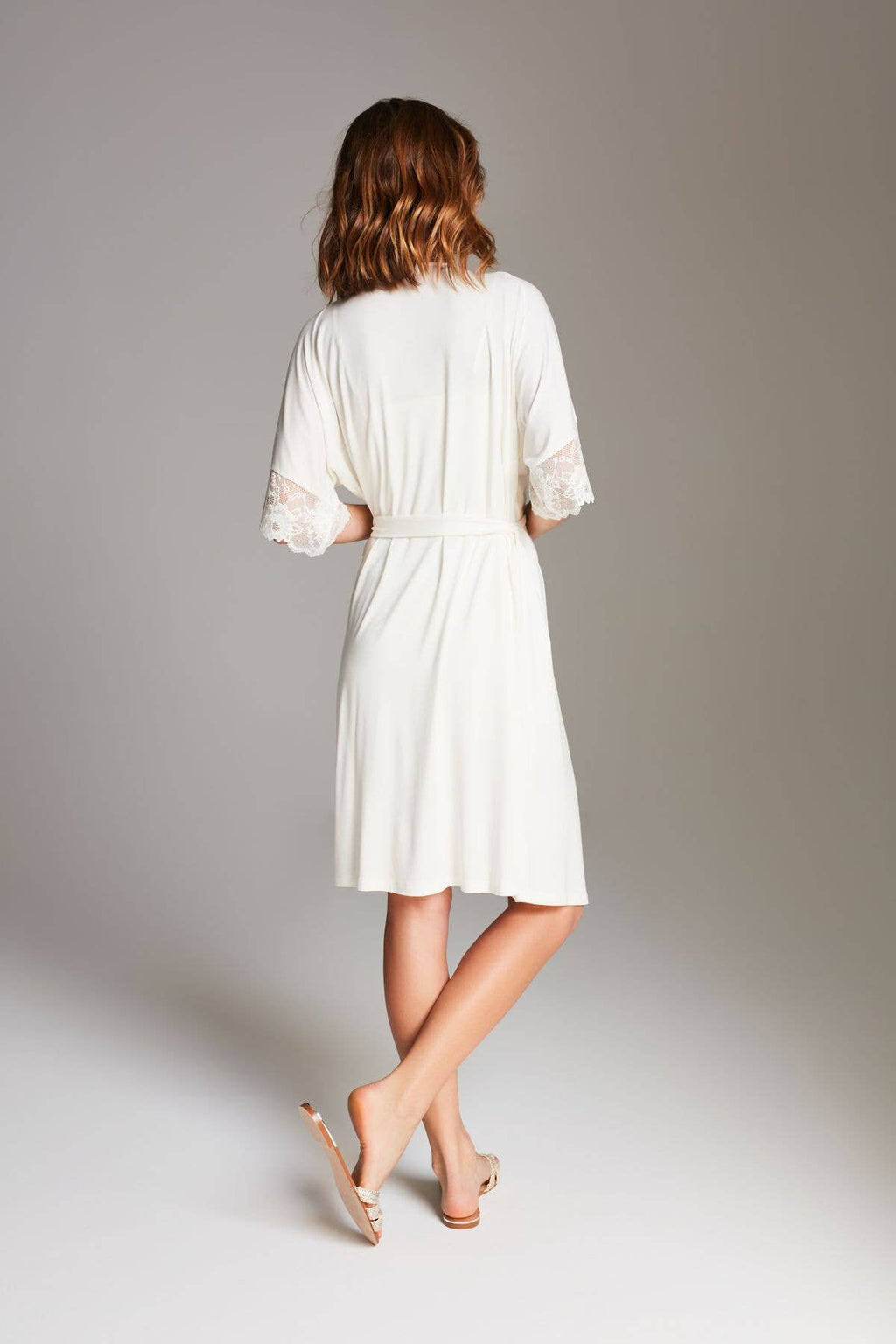 Oh!Zuza S005 Morgenmantel mit Spitze aus Viskose