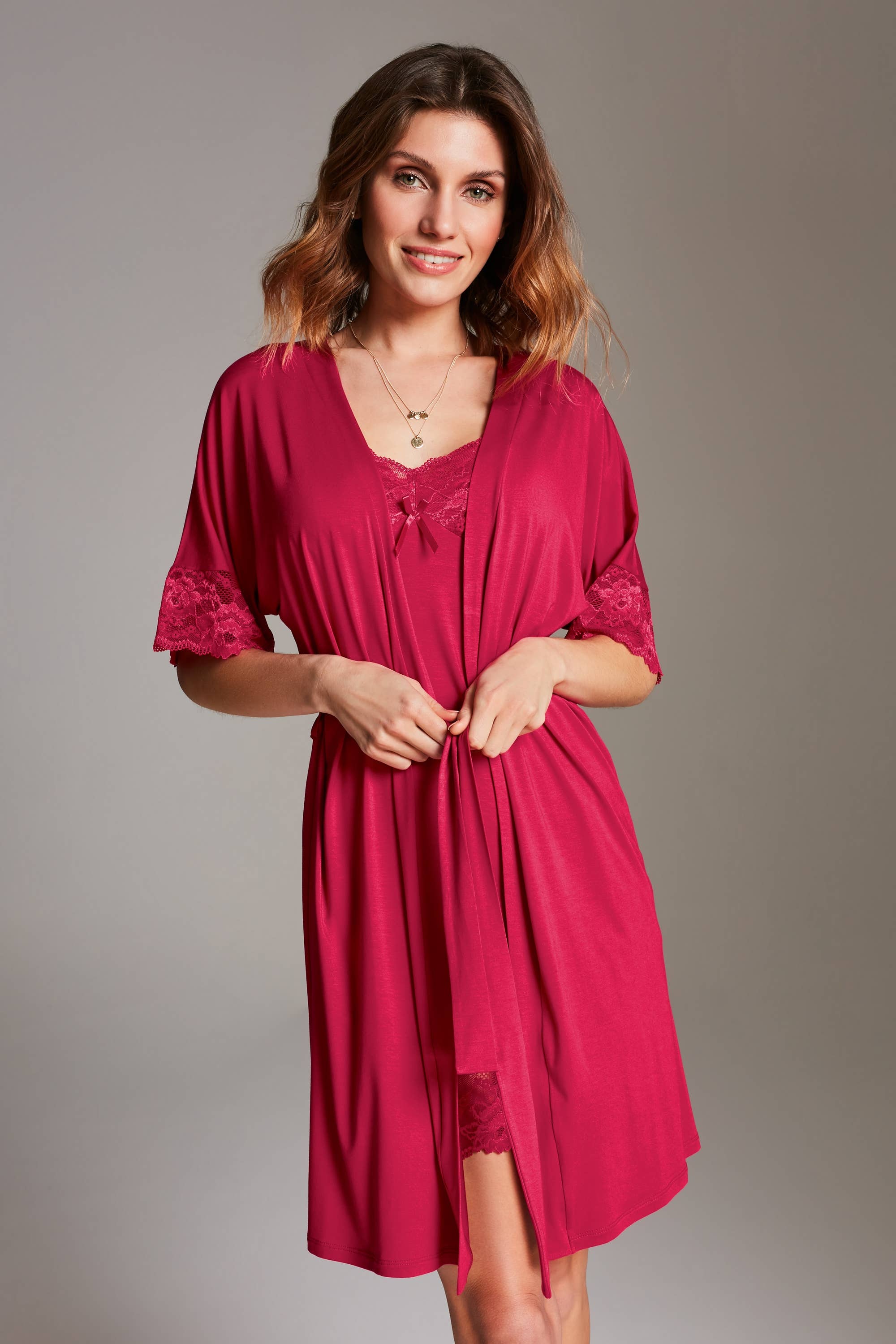 Oh!Zuza S005 Morgenmantel mit Spitze aus Viskose