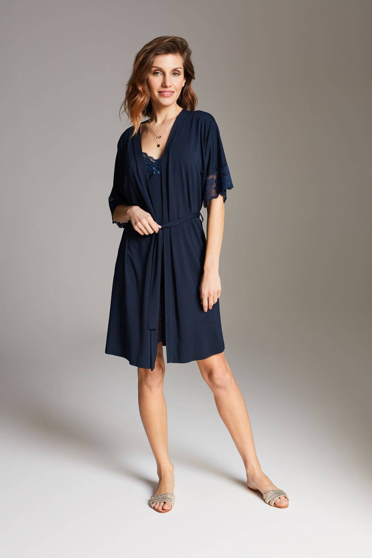 Oh!Zuza S005 Morgenmantel mit Spitze aus Viskose