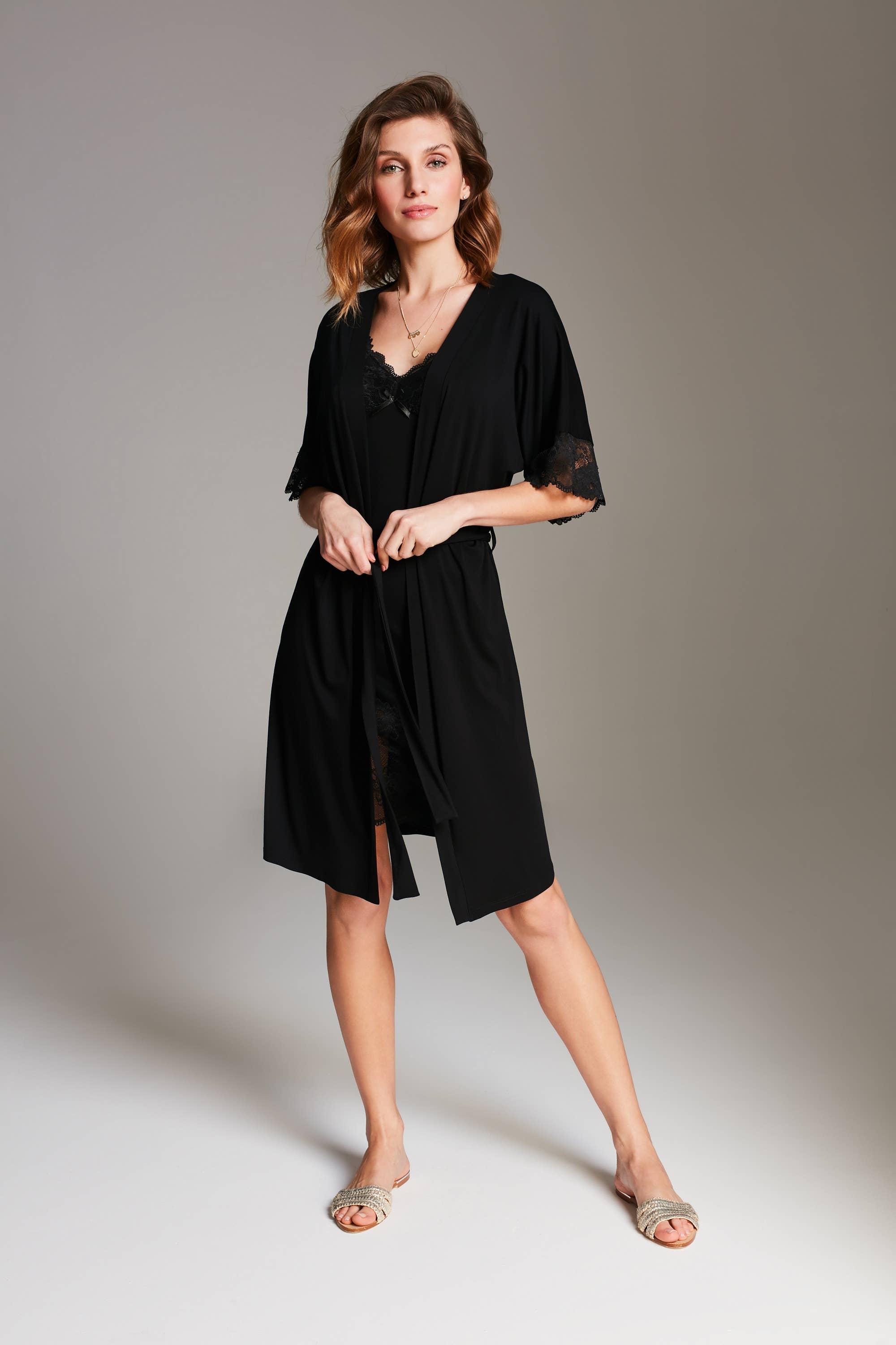 Oh!Zuza S005 Morgenmantel mit Spitze aus Viskose